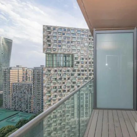 Image 4 - Maine Tower, 9 Harbour Way, Canary Wharf, London, E14 9ZP, United Kingdom - Apartment for sale