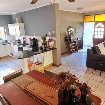 Image 3 - Mopani Place, Blue Bend, East London, 5241, South Africa - Apartment for rent