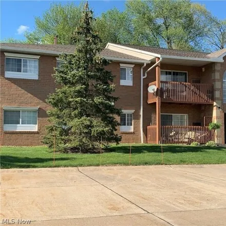 Buy this 2 bed condo on unnamed road in Reminderville, OH 44087