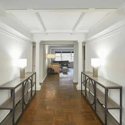 Buy this studio apartment on 415 EAST 52ND STREET 6GC in New York