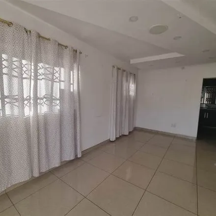 Image 1 - 701 Road, Montford, Chatsworth, 4030, South Africa - Apartment for rent