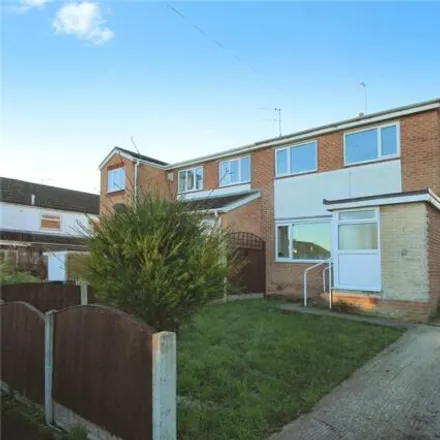 Buy this 3 bed duplex on Cheltenham Rise in Scawsby, DN5 8TZ