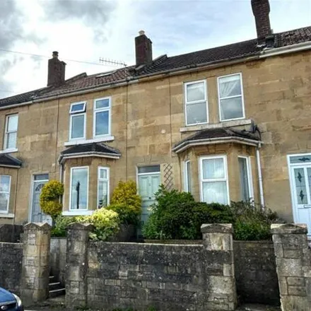 Buy this 2 bed townhouse on Kip McGrath Education Centres in 4 Fairfield Road, Bath