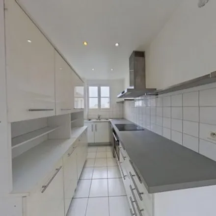 Rent this 6 bed apartment on 1 Avenue André Morizet in 92100 Boulogne-Billancourt, France