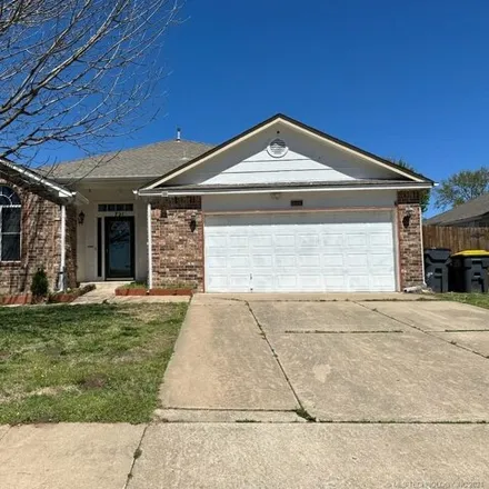 Rent this 3 bed house on 791 West 119th Place in Jenks, OK 74037