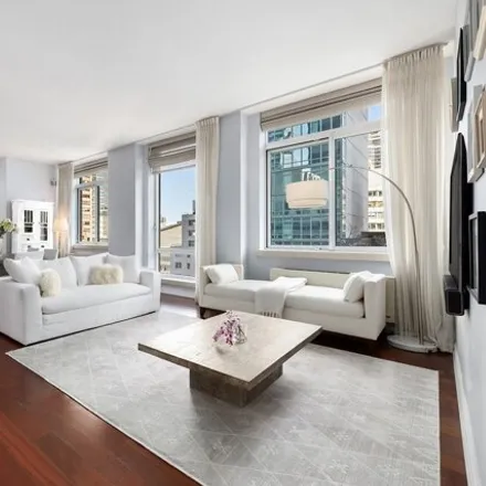 Image 1 - 212 East 57th Street, New York, NY 10022, USA - Condo for sale