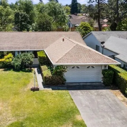 Buy this 4 bed house on 8572 Lakewood Ave in Cotati, California