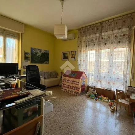 Image 9 - Via Luigi Mercantini, 28100 Novara NO, Italy - Apartment for rent