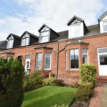 Buy this 3 bed townhouse on Lilybank Avenue in Muirhead, G69 9EW