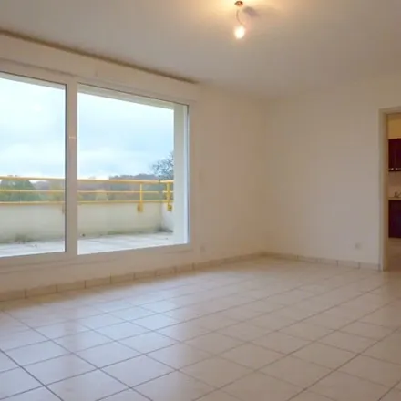 Rent this 4 bed apartment on 3bis Avenue Paul Déroulède in 54520 Laxou, France