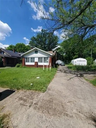Buy this 4 bed house on 3146 Hillman Street in Uptown, Youngstown