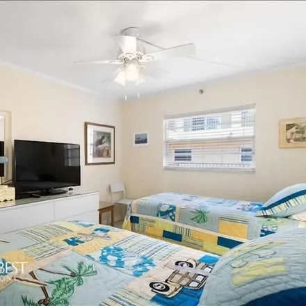 Image 7 - Indian Shores, FL - Condo for rent