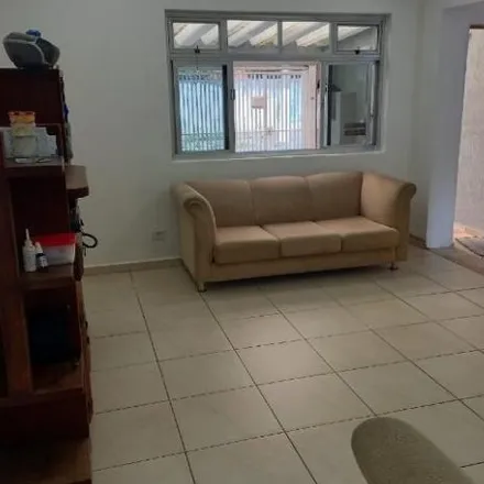 Buy this 3 bed house on Rua Machado de Assis in Bairro dos Casa, São Bernardo do Campo - SP