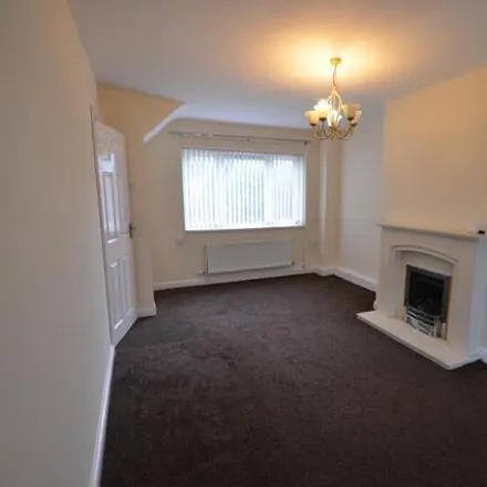 Image 2 - Saint Mary's Drive, Northop Hall, CH7 6JF, United Kingdom - Townhouse for rent