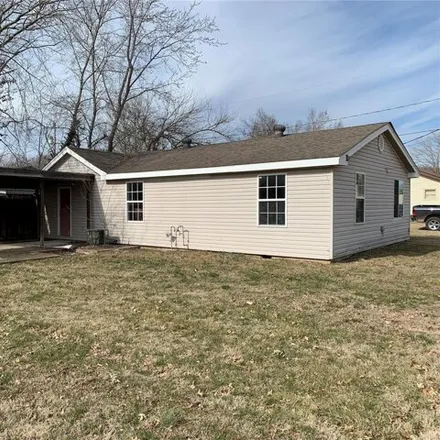 Image 3 - 207 Corrigan Street, Piedmont, Wayne County, MO 63957, USA - House for sale