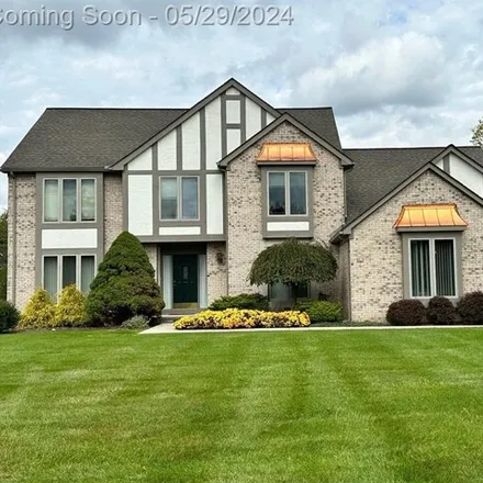Buy this 4 bed house on 4445 Stonewood Court in Oakland Charter Township, MI 48306