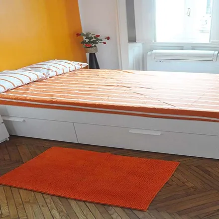 Rent this 6 bed room on Via Guercino in 10, 20154 Milan MI