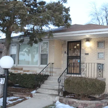 Image 4 - 10515 South Emerald Avenue, Chicago, IL 60628, USA - House for sale