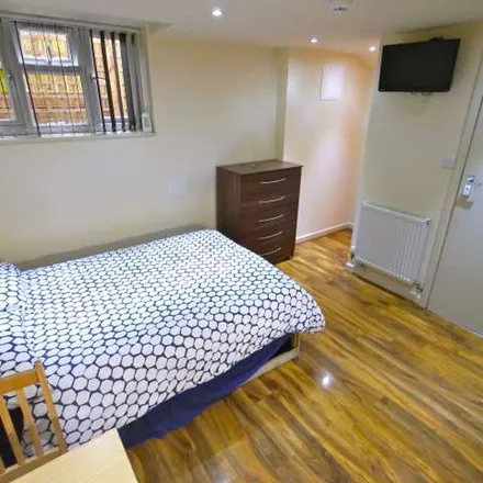 Rent this 1 bed apartment on Stanley Gardens in London, NW2 4QH