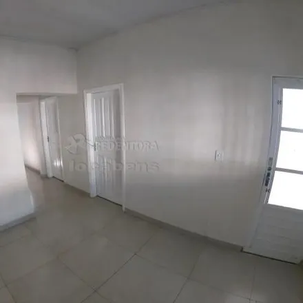 Rent this 2 bed house on Rua Rubião Júnior in Vila Maria, São José do Rio Preto - SP