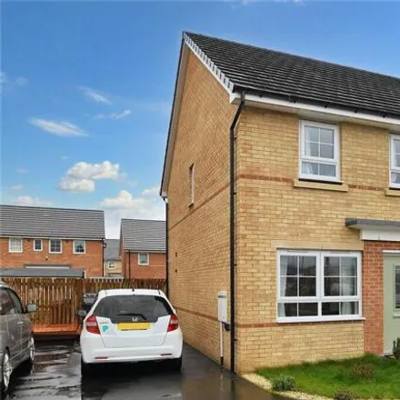 Buy this 3 bed duplex on unnamed road in Morley, LS27 0GG