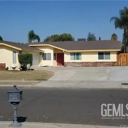 Buy this 3 bed house on 7108 Cherrywood Avenue in Bakersfield, CA 93308