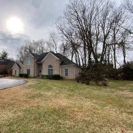 Image 3 - 801 Wilkinson Trace, Bowling Green, KY 42103, USA - House for sale