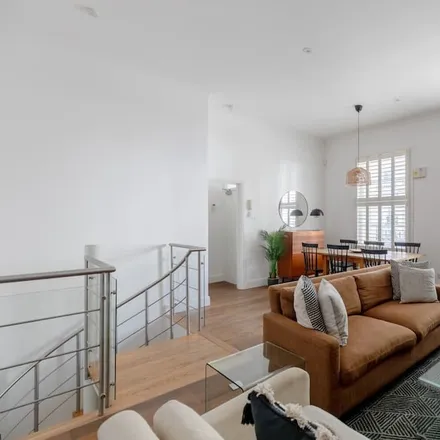 Rent this 3 bed apartment on London in SW1V 2EU, United Kingdom