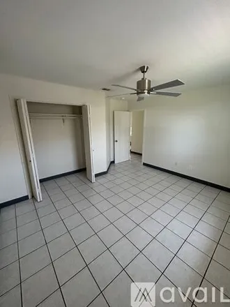 Image 3 - 600 South Nogal Street, Unit Unit B - Apartment for rent