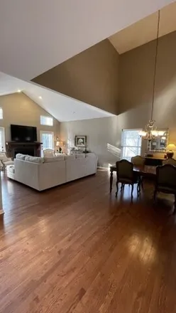 Image 7 - 695 Juniper Lane, Lake in the Hills, IL 60156, USA - House for sale