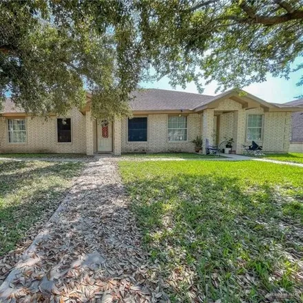 Image 2 - 216 West Huisache Street, Trevinos Number 1 Colonia, Rio Grande City, TX 78582, USA - House for sale