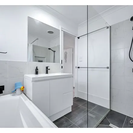 Image 7 - Deakin Close, Gracemere QLD, Australia - Apartment for rent