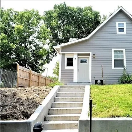 Buy this 2 bed house on 2616 Boulevard Place in Indianapolis, IN 46208