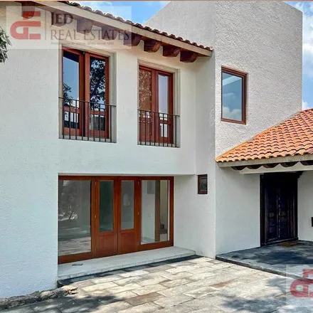 Buy this studio house on Cerrada Caobas in Colonia Juárez, 52005 Fraccionamiento y Club de Golf los Encinos