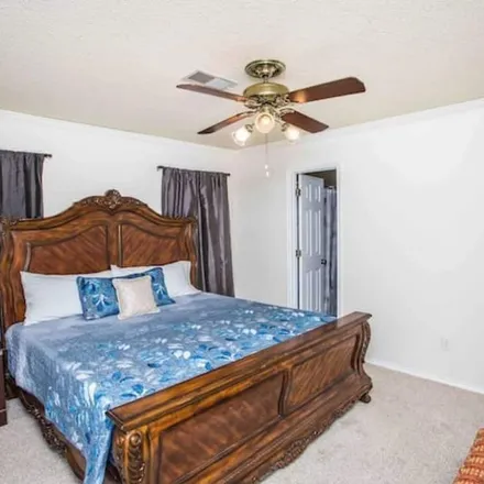 Rent this 3 bed house on Lubbock