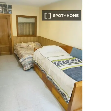 Rent this 2 bed room on Calle de Berruguete in 73, 28039 Madrid