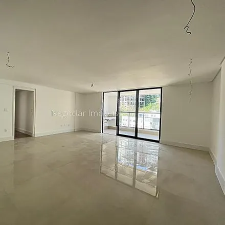 Buy this 4 bed apartment on Bahamas in Avenida Presidente Getúlio Vargas, Centro