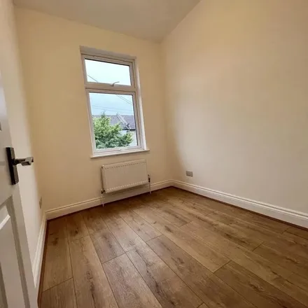 Rent this 4 bed apartment on Frognal Avenue in Greenhill, London