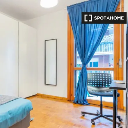 Rent this 6 bed room on Via Antonio Bagatella in 14, 35132 Padua PD