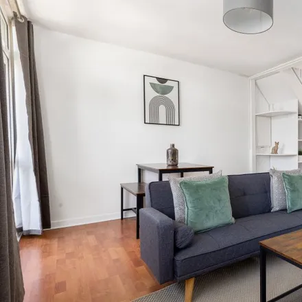 Rent this 2 bed apartment on 185-187 Wood Street in London, E17 3NU