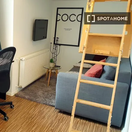 Rent this 3 bed room on EMKE Irodaház in Budapest, Rákóczi út 42