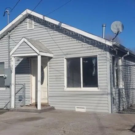 Buy this 3 bed house on 382 Northwest 9th Street in Prineville, OR 97754