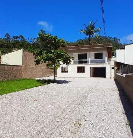 Rent this 5 bed house on Rua Guilherme Ristow in 1º de Maio, Brusque - SC