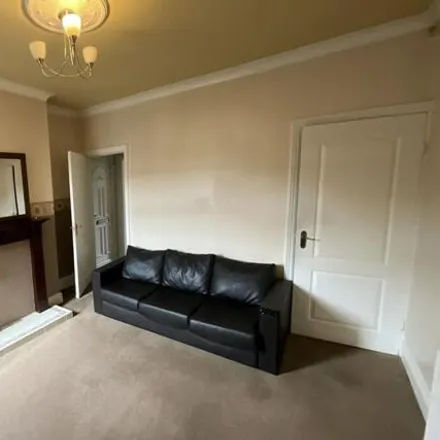 Image 6 - Balmoral Road, Sheffield, S13 7QF, United Kingdom - Townhouse for sale