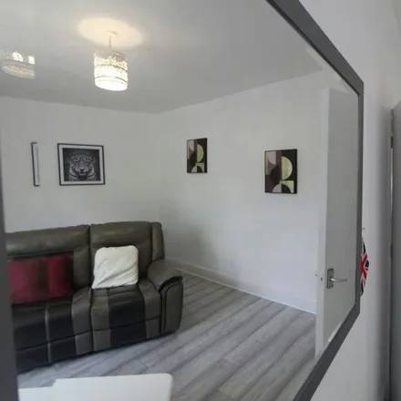 Rent this 1 bed apartment on The Flowers Health Centre in Wincobank Avenue, Sheffield