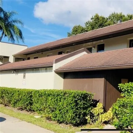 Rent this 1 bed condo on 953 2nd Avenue Northeast in Largo, FL 33770