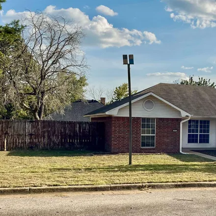 Buy this 3 bed house on 501 Briar Square in Overton, Rusk County