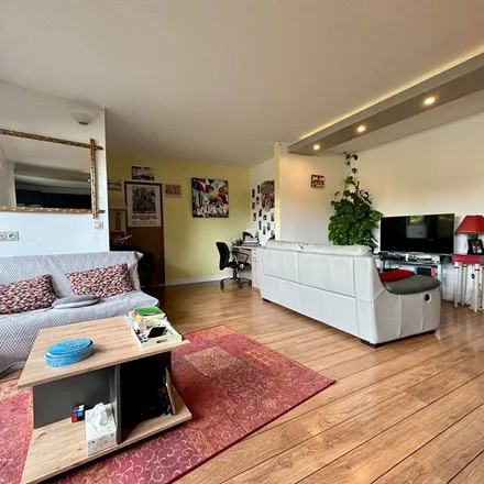 Rent this 4 bed apartment on 600 Rue Grimpré in 91120 Palaiseau, France