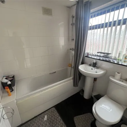 Rent this 3 bed apartment on Northside Terrace in Trimdon Grange, TS29 6HQ