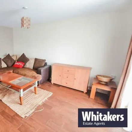 Rent this 2 bed room on Hainsworth Park in Hull, HU6 8QQ